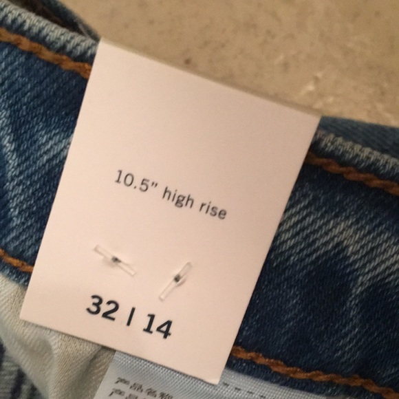 NWT Abercrombie high rise mom short medium destroy - Picture 11 of 13